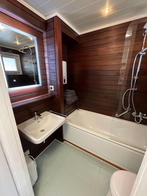 Ferienwohnung Auszeit ザスバッハヴァルデン エクステリア 写真